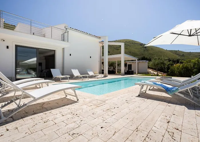 Villa Grande Privata Con Piscina A Scopello